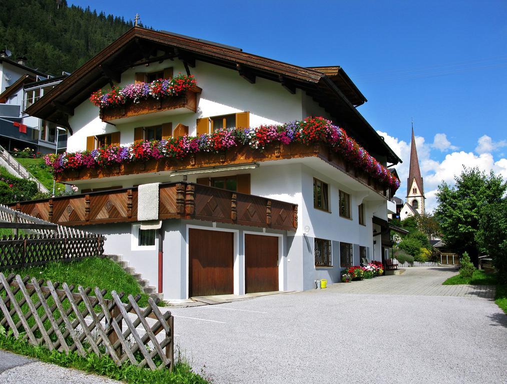 Hotel Haus Christina Trins Esterno foto
